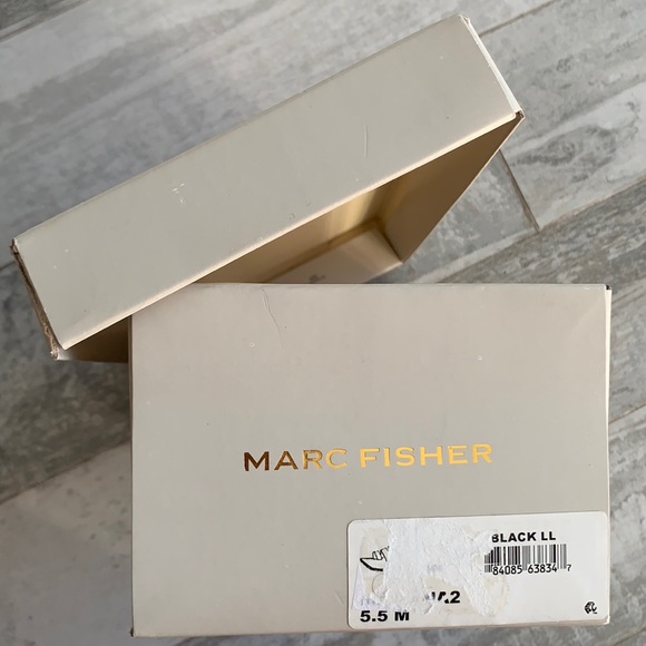 Marc Fisher Gift Wrap Packaging Shoe Box Storage - Picture 11 of 12